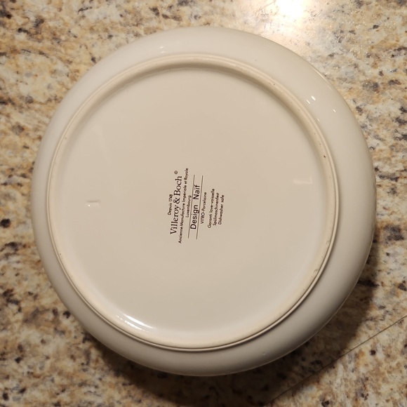 Villeroy and Boch Design Naif 9" Round Vegetable Bowl - Picture 6 of 7